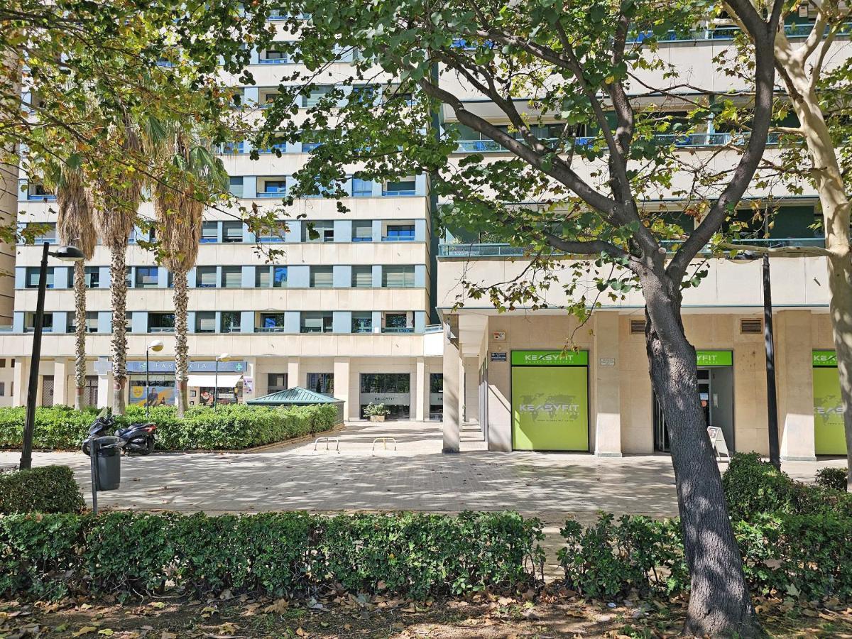 Apartamentos Las Ciencias R Valenza Esterno foto